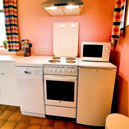 بيت للعطل Comfortable Villa, *