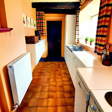 بيت للعطل Comfortable Villa, *